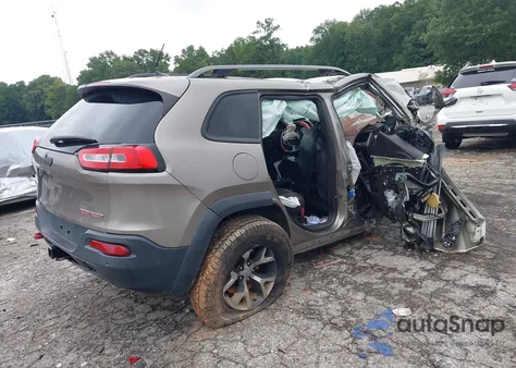 2016 Jeep Cherokee Trailhawk z USA, uszkodzony, nr VIN 1C4PJMBS2GW293151